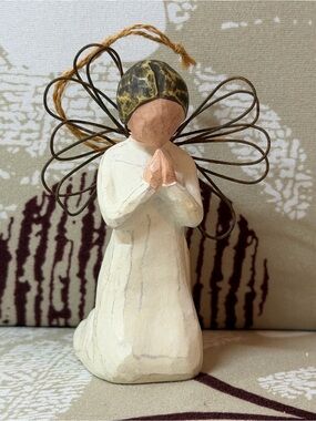 Handcrafted Willow Tree Praying Angel Figurine with Brown Hair and Wire Wings